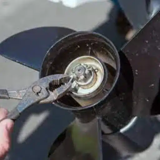 Propeller Refitting and Maintenance